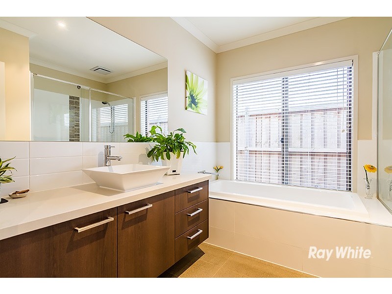 30 Aquanita Close, Lyndhurst VIC 3975