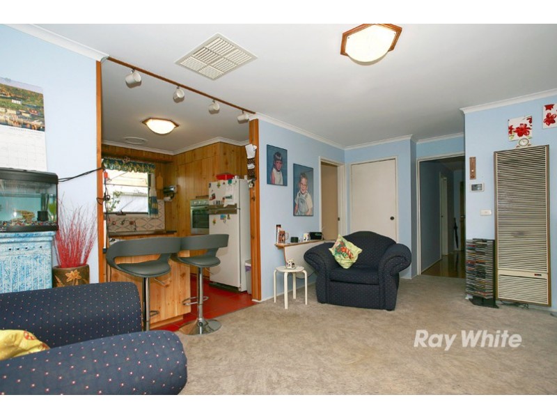 2 Gray Street, Cranbourne North VIC 3977