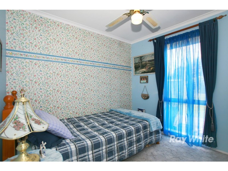 2 Gray Street, Cranbourne North VIC 3977