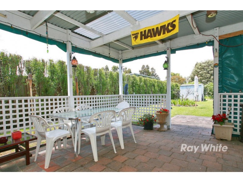 2 Gray Street, Cranbourne North VIC 3977