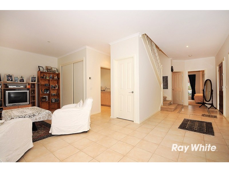 16 Yellowbox Crescent, Lyndhurst VIC 3975