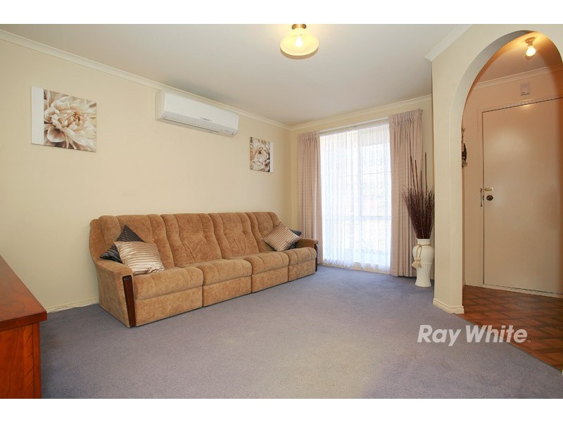 34 Stephellen Way, Cranbourne VIC 3977