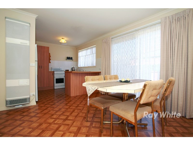 34 Stephellen Way, Cranbourne VIC 3977