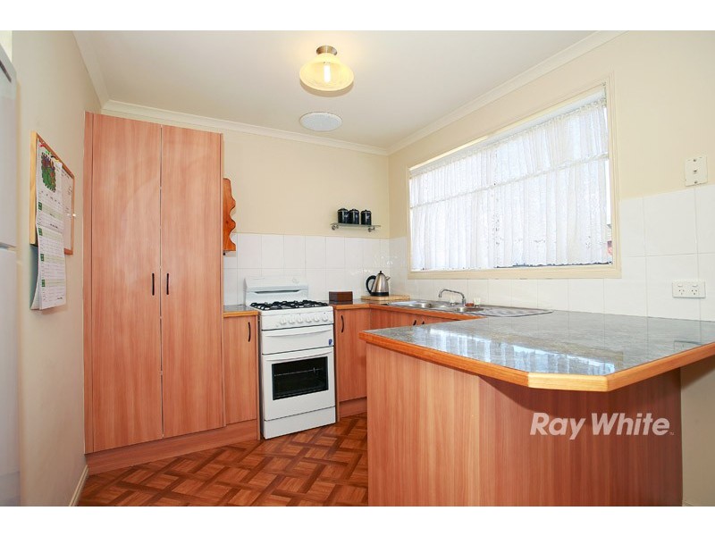 34 Stephellen Way, Cranbourne VIC 3977