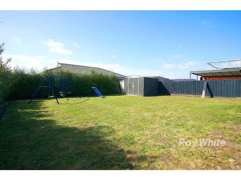 34 Stephellen Way, Cranbourne VIC 3977