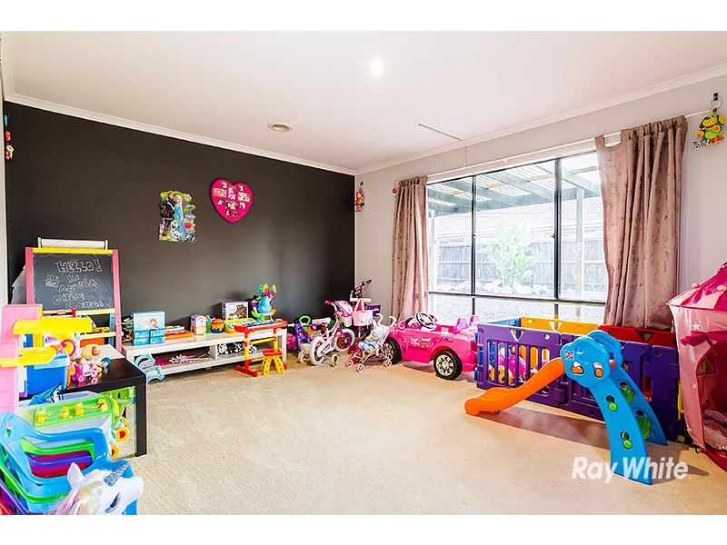 7 Silverwattle Drive, Lyndhurst VIC 3975