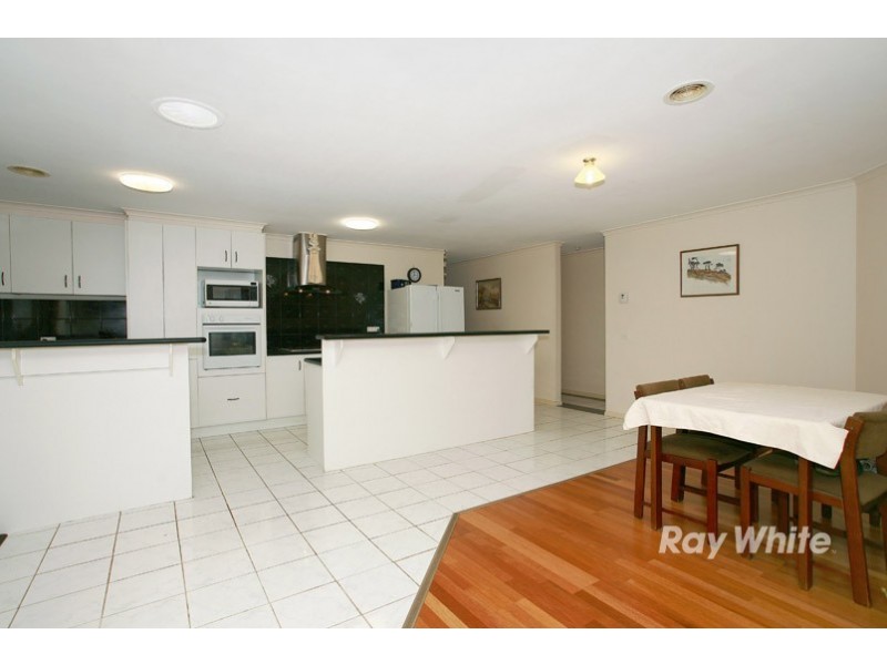 4 Pirita Place, Cranbourne West VIC 3977