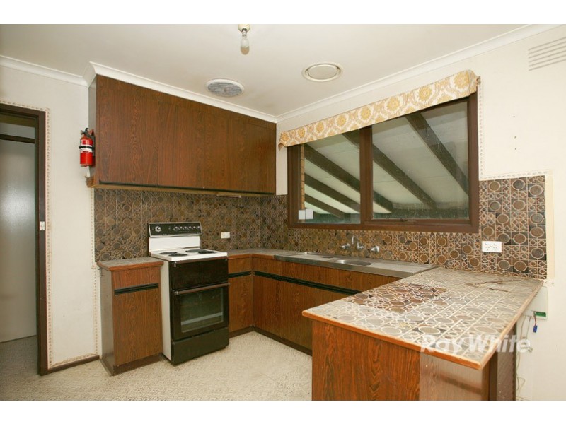 16 Hotham Street, Cranbourne VIC 3977