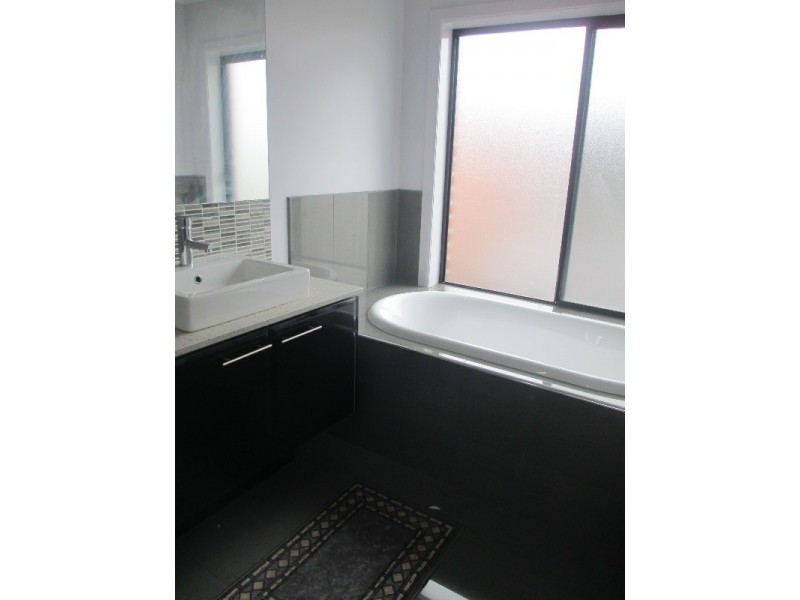 4 Sunnybrook Way, Lyndhurst VIC 3975