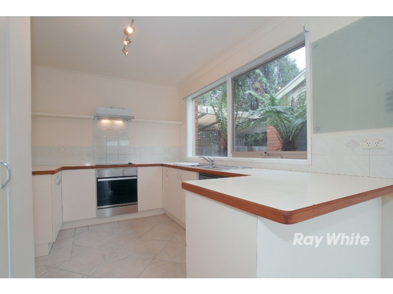 6 Broome Crescent, Cranbourne North VIC 3977