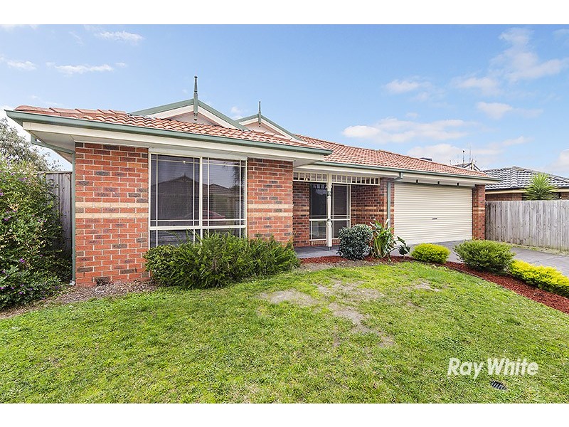 5 Blainroe Crescent, Cranbourne VIC 3977