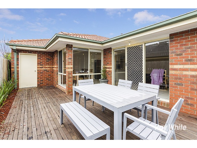 5 Blainroe Crescent, Cranbourne VIC 3977
