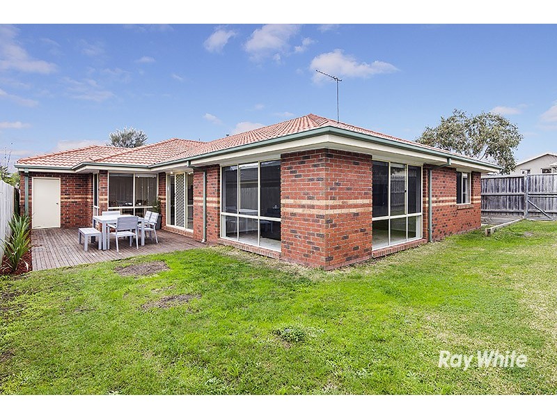 5 Blainroe Crescent, Cranbourne VIC 3977