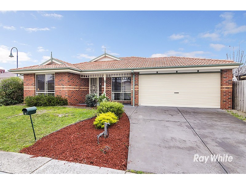 5 Blainroe Crescent, Cranbourne VIC 3977