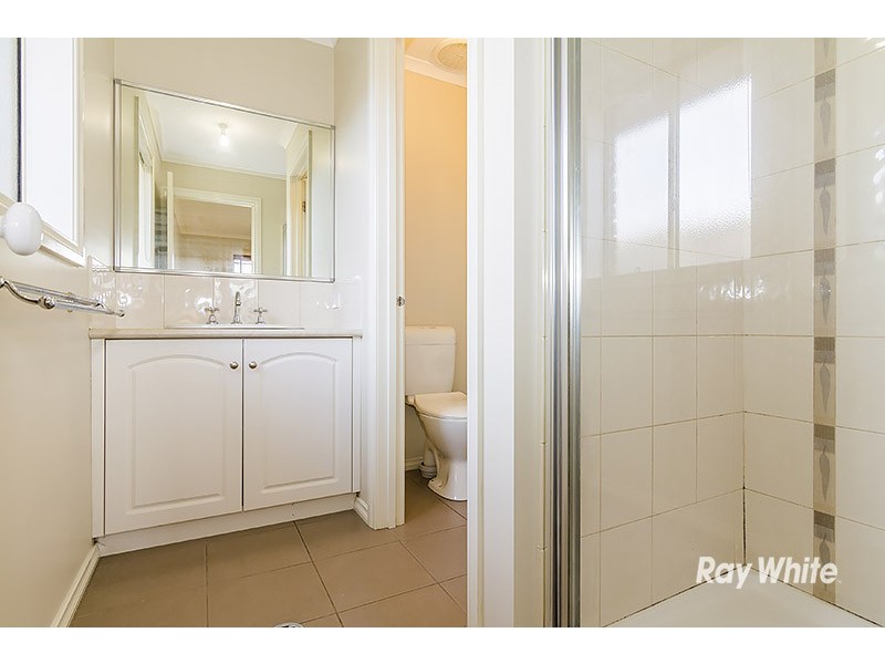 5 Blainroe Crescent, Cranbourne VIC 3977