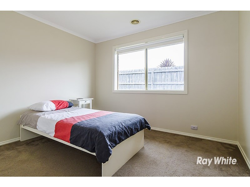 5 Blainroe Crescent, Cranbourne VIC 3977