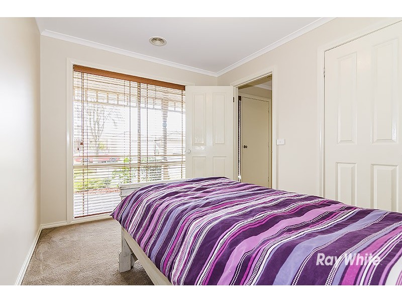 5 Blainroe Crescent, Cranbourne VIC 3977