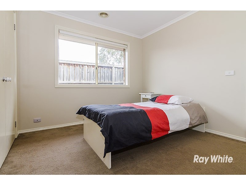 5 Blainroe Crescent, Cranbourne VIC 3977