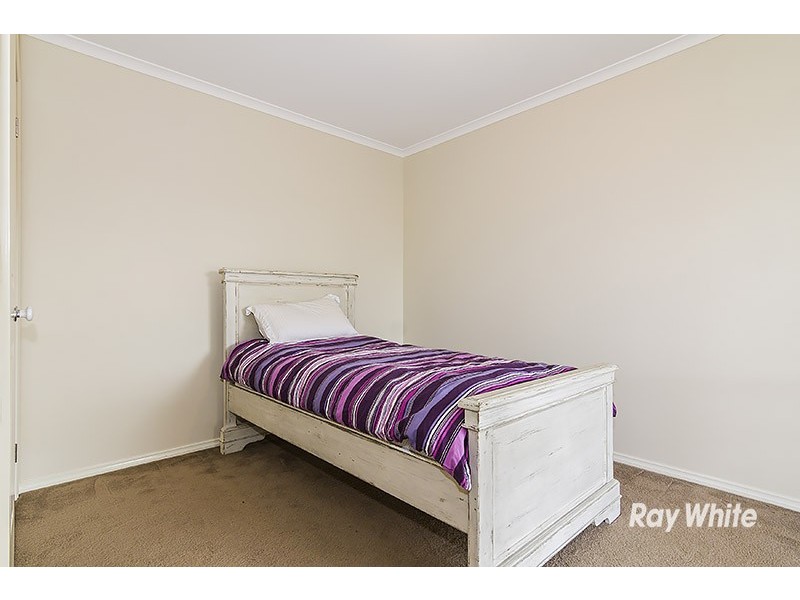 5 Blainroe Crescent, Cranbourne VIC 3977