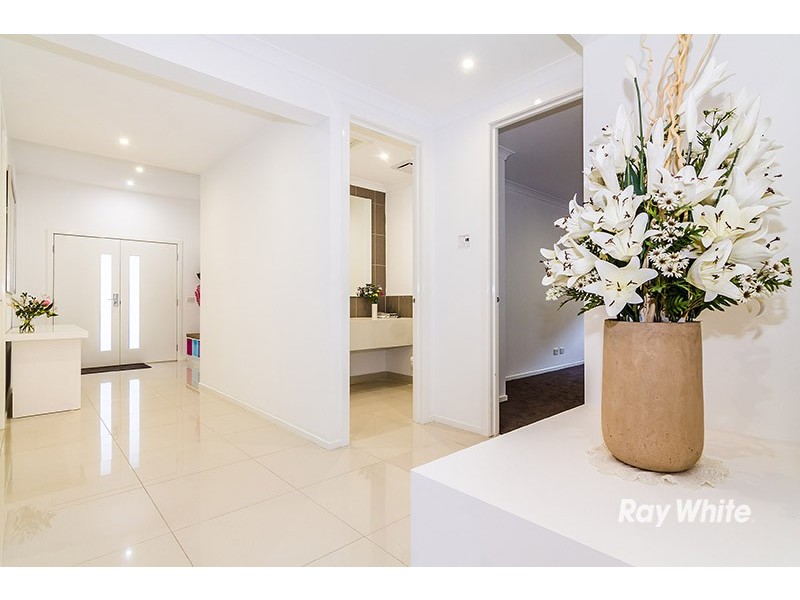 71 Melington Drive, Lyndhurst VIC 3975