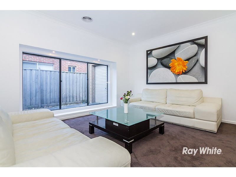 71 Melington Drive, Lyndhurst VIC 3975