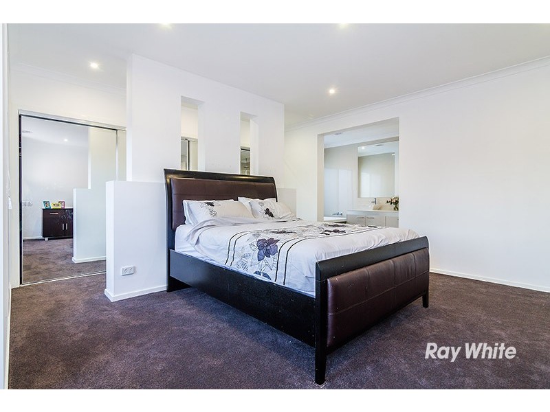 71 Melington Drive, Lyndhurst VIC 3975