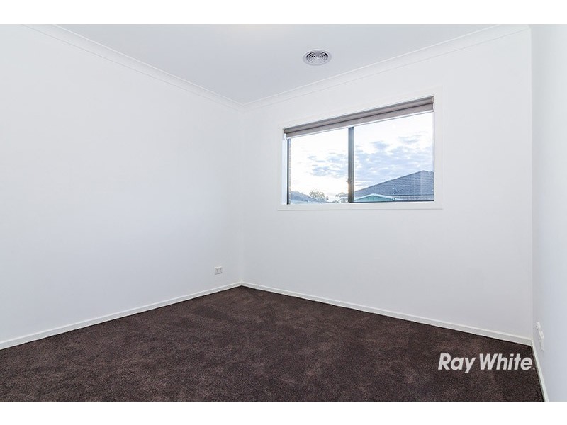 71 Melington Drive, Lyndhurst VIC 3975