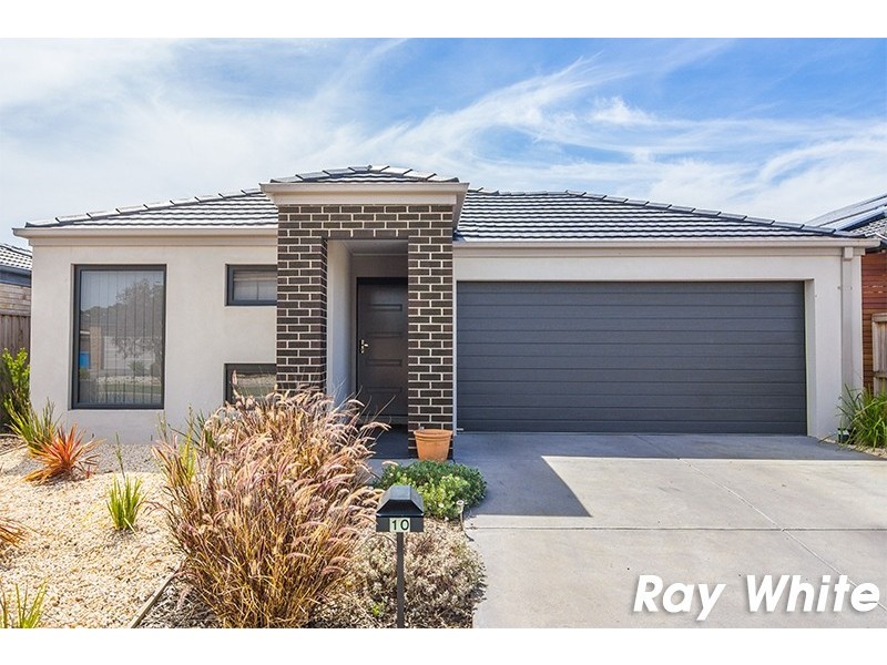 10 Gabitt Street, Cranbourne East VIC 3977