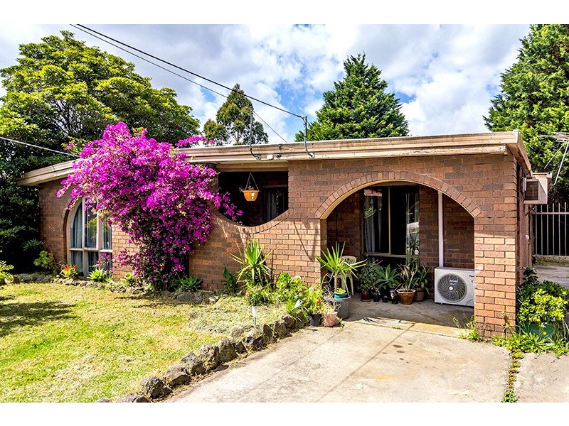 16 Fenfield Street, Cranbourne VIC 3977