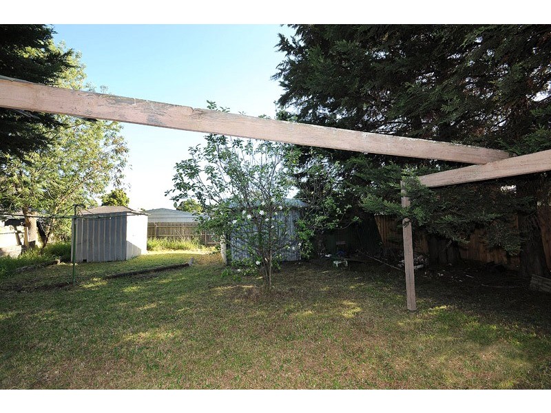 16 Fenfield Street, Cranbourne VIC 3977