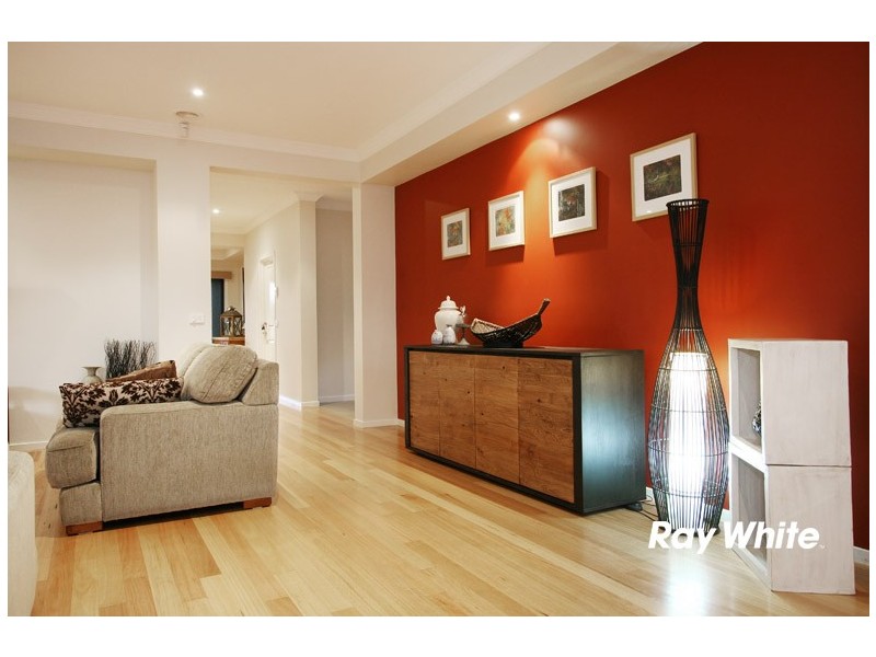 13 Maplewood Court, Cranbourne North VIC 3977