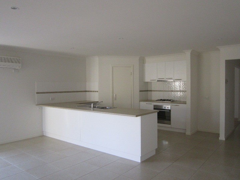 30 Merriwee Chase, Sandhurst VIC 3977