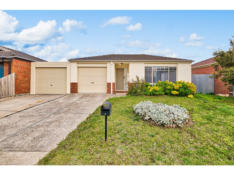 7 Greenbriar Way, Cranbourne West VIC 3977