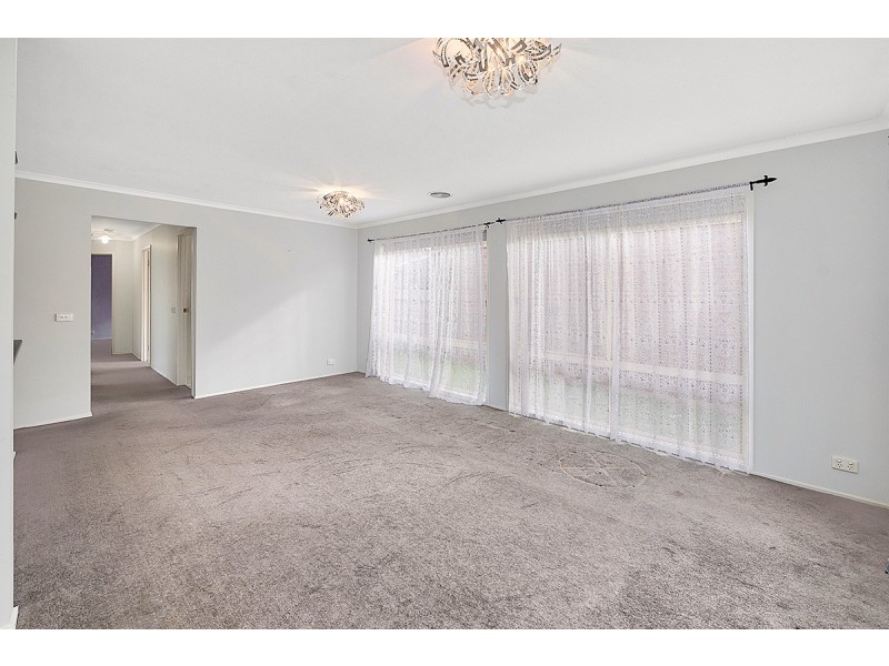 7 Greenbriar Way, Cranbourne West VIC 3977