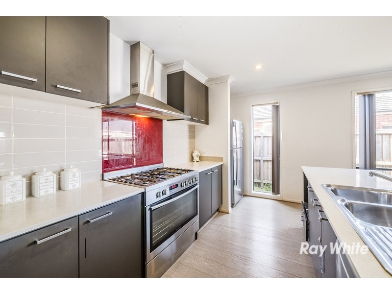 28 Stanford Street, Cranbourne West VIC 3977