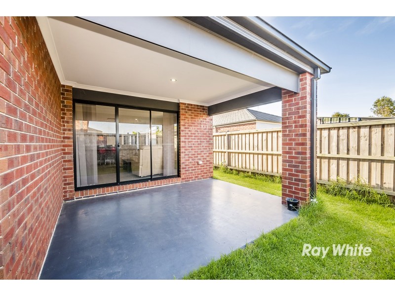 28 Stanford Street, Cranbourne West VIC 3977