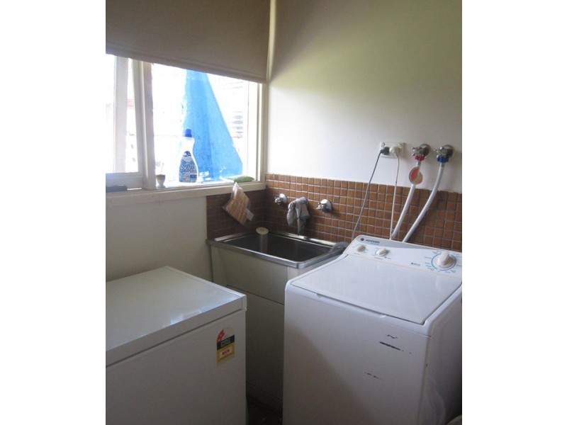 2/2a Tucker Street, Cranbourne VIC 3977