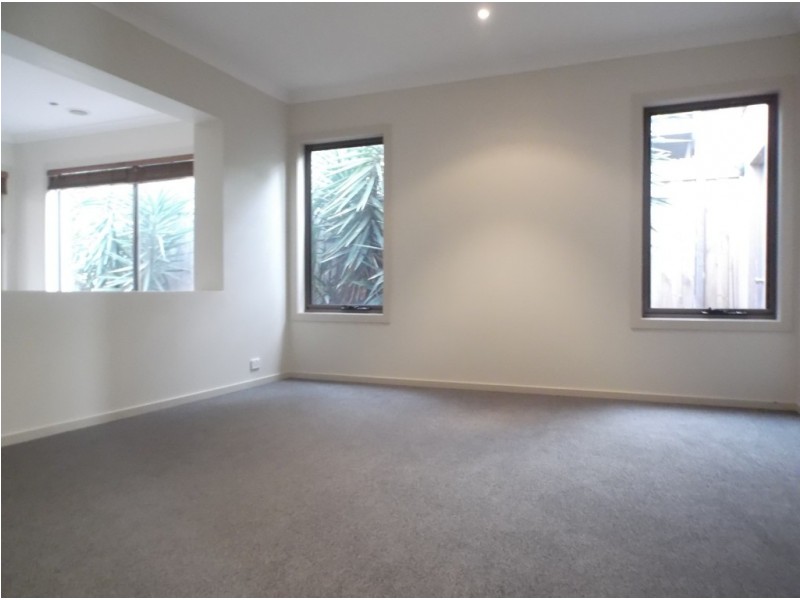 10 Tea Tree Court, Lyndhurst VIC 3975