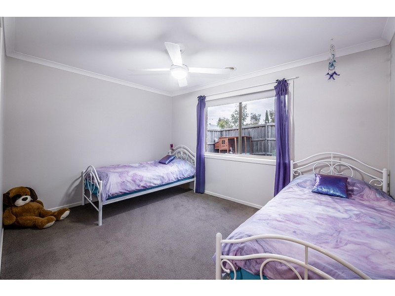 9 Albida Parade, Lyndhurst VIC 3975