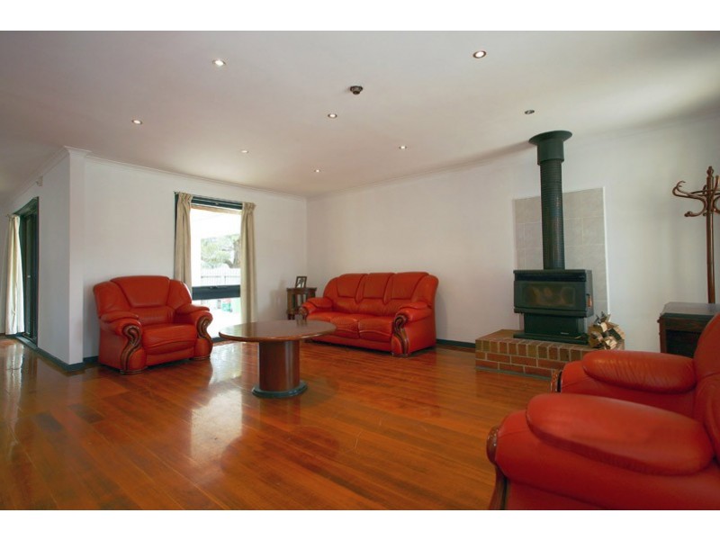 41 Fenfield Street, Cranbourne VIC 3977