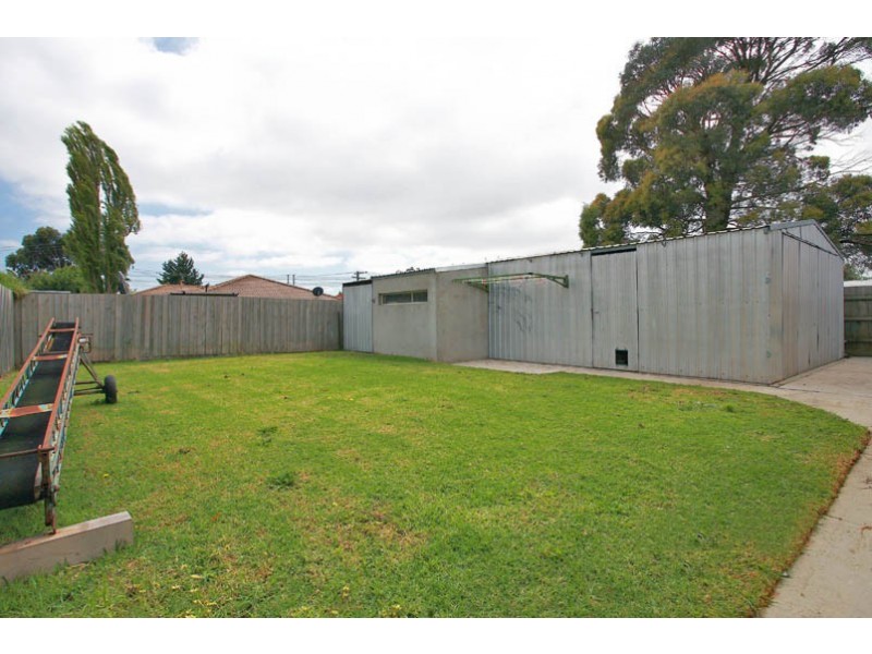 41 Fenfield Street, Cranbourne VIC 3977