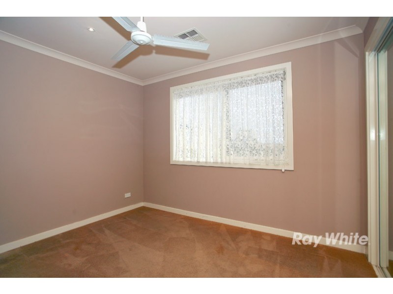 3/55-57 Sunningdale Crescent, Cranbourne VIC 3977