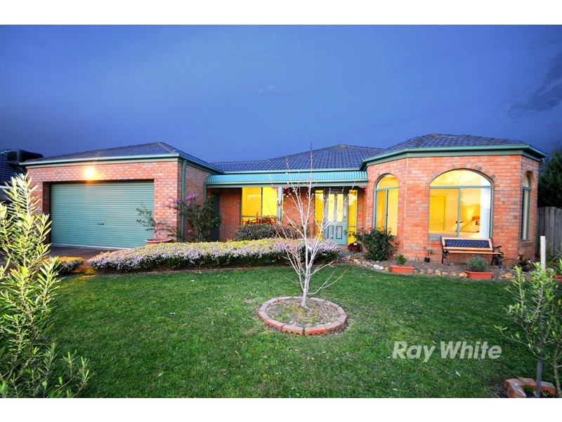 8 Durack Avenue, Lynbrook VIC 3975