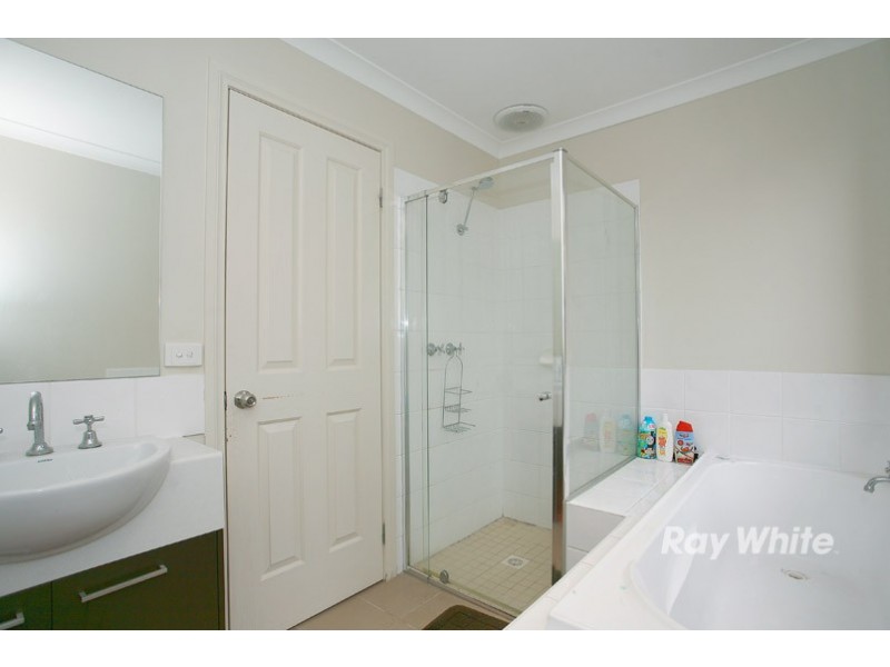 21 Pepperbush Circuit, Cranbourne VIC 3977