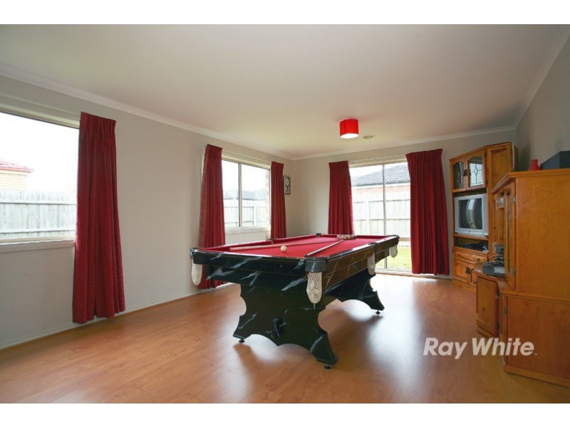 5 Aztec Place, Cranbourne VIC 3977