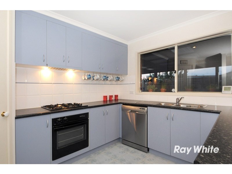 15 Stephellen Way, Cranbourne West VIC 3977