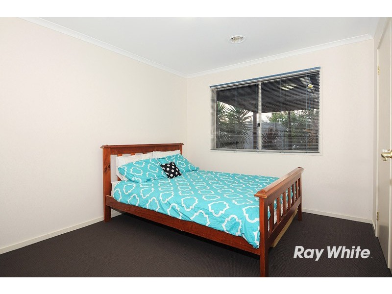 15 Stephellen Way, Cranbourne West VIC 3977