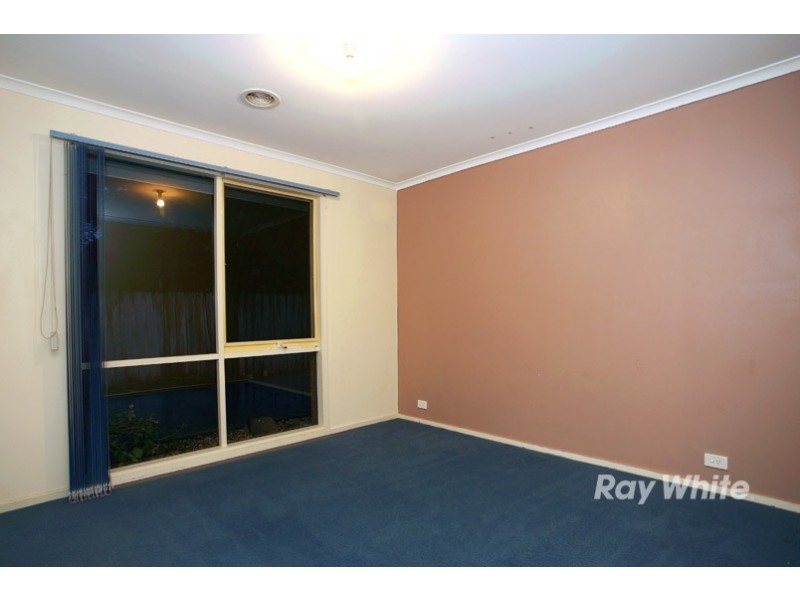 1/3 Lachlan Close, Cranbourne North VIC 3977