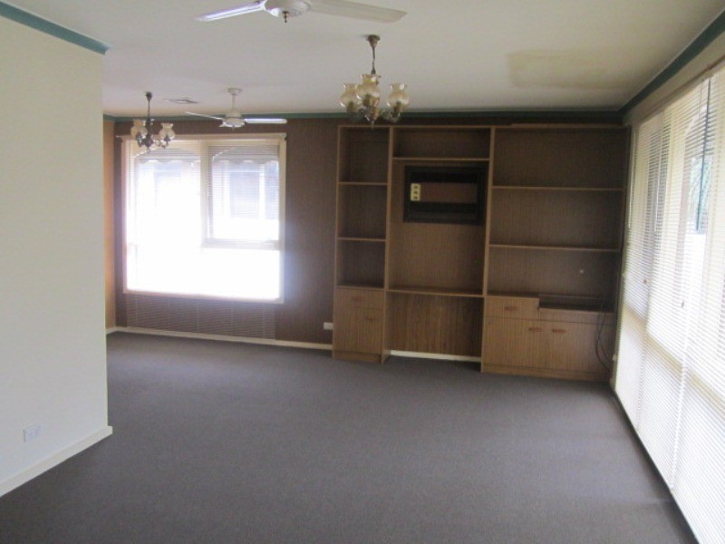 4 Latrobe Street, Cranbourne VIC 3977