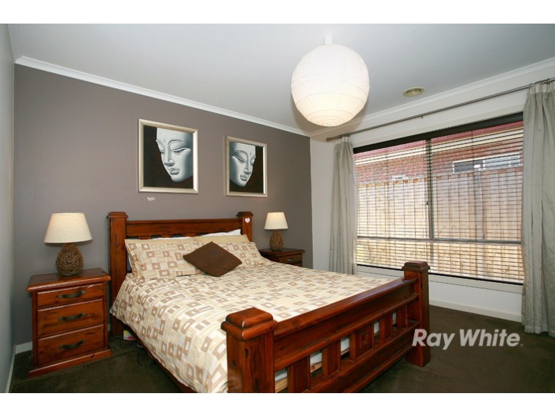 18 Boronia Avenue, Cranbourne VIC 3977